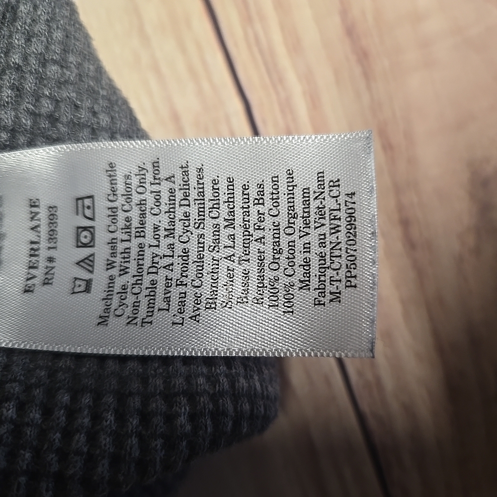 Gray Ribbed Knit Sweater - Picture 7 of 7